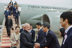 Lula no Japão: Presidente se reúne com o imperador e busca fortalecer relações comerciais. Saiba os detalhes da visita oficial de Lula ao Japão