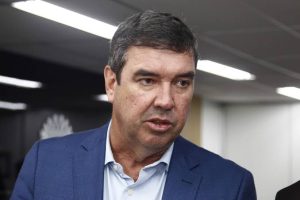 O governador Eduardo Riedel (PSDB) afirmou que não permitirá novos bloqueios de rodovias por parte do MST em Mato Grosso do Sul.