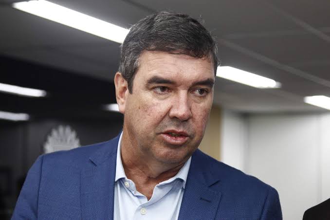 O governador Eduardo Riedel (PSDB) afirmou que não permitirá novos bloqueios de rodovias por parte do MST em Mato Grosso do Sul.